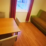 Simon Square Apartment